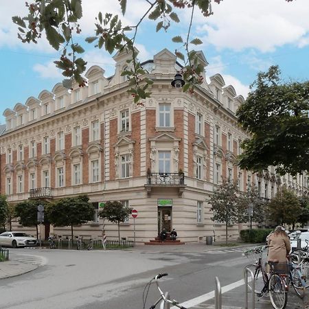 Perla Starego Miasta Kamienica Czapskich By Noclegi Renters كراكوفيا المظهر الخارجي الصورة